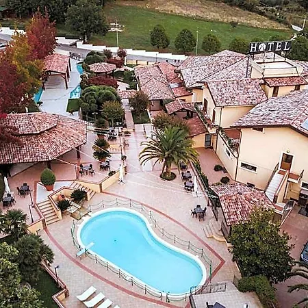 San Raffaele Restaurant & Otel Castelluccio Superiore